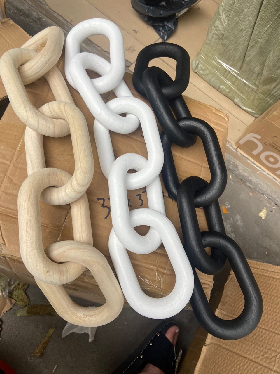 Decorative Chain Sculpture – Modern Interlocking Link Decor | Home Decor Kenya