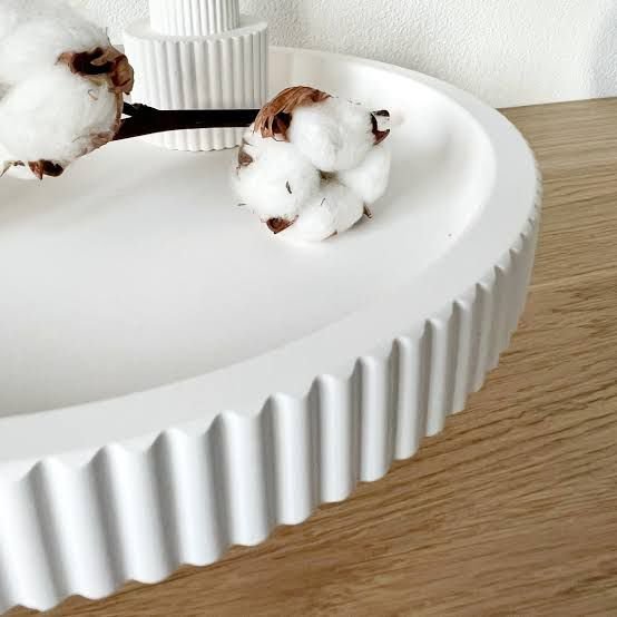 White Round Resin Centerpiece Tray – Modern Decorative Accent | Home Decor Kenya - Image 2