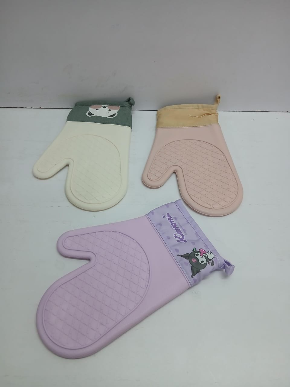 Silicone Insulated Oven Gloves (Pair) – Heat Resistant Kitchen Gloves | Kitchen Essentials Kenya - Image 2